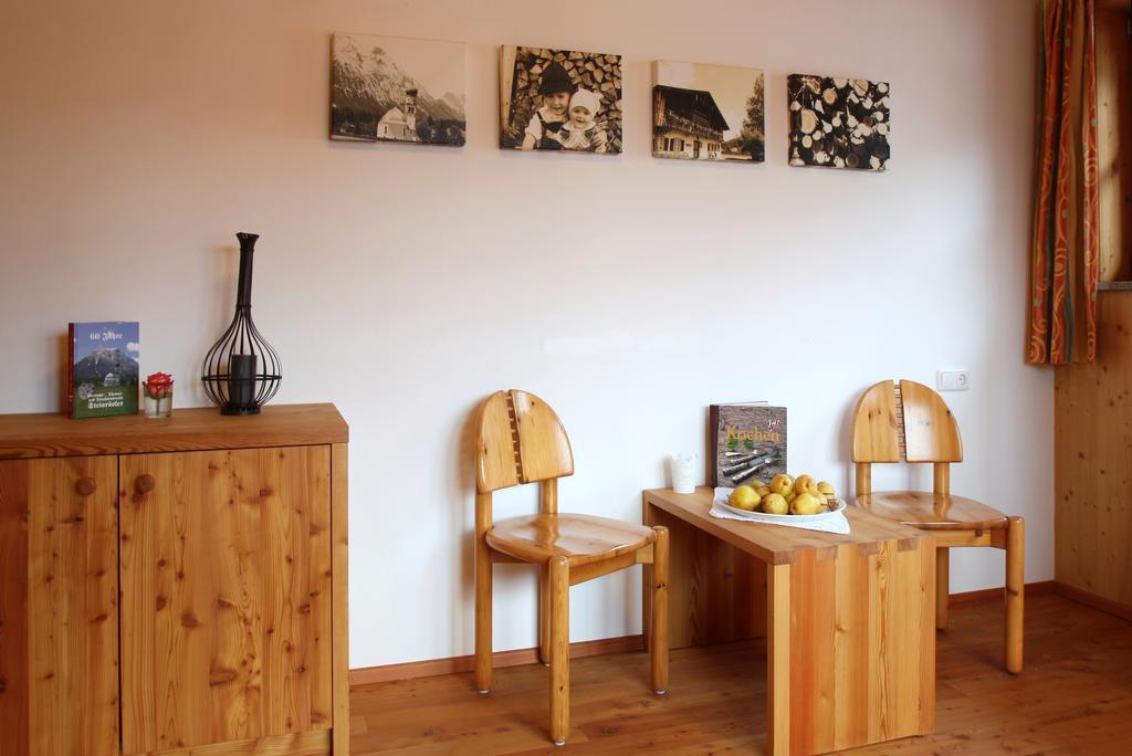 Naturwirt Leutasch Room photo